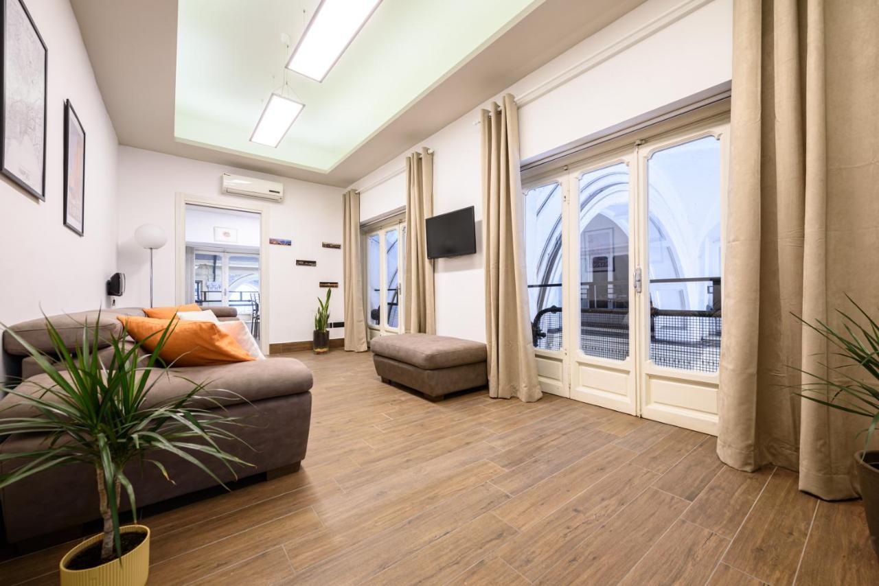 Piazza Nicola Amore 14 เนเปิลส์ ภายนอก รูปภาพ